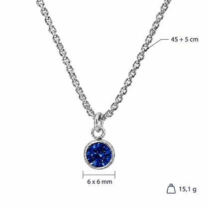 Specyfikacja srebrnego naszyjnika ze stali nierdzewnej 304: okrągła ciemnoniebieska cyrkonia 6 × 6 mm, łańcuszek 45 + 5 cm, waga 15,1 g, na białym tle